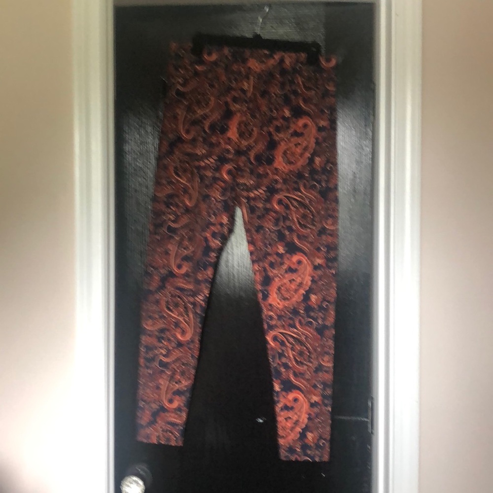 Soft Surroundings paisley leggings. Size M.